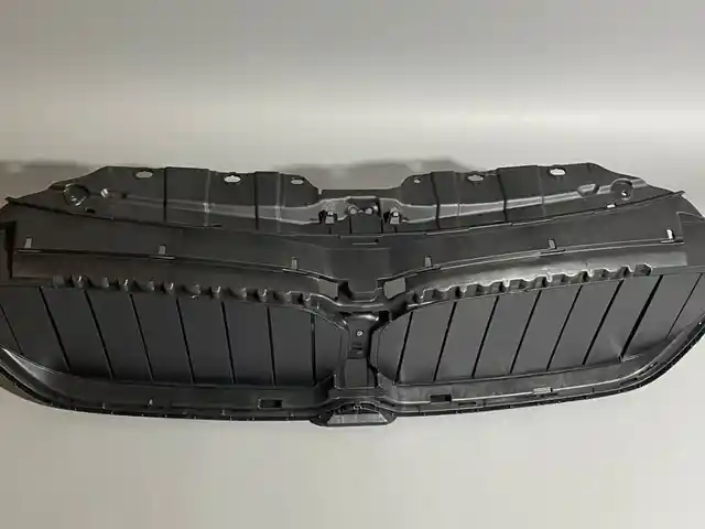 Жалюзи радиатора BMW G30 LCI