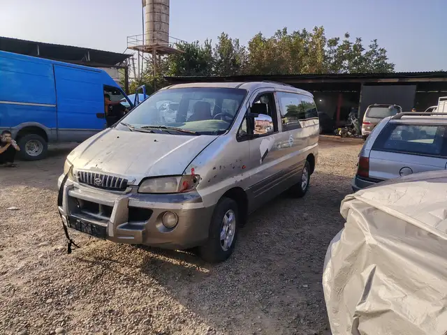 Hyundai Starex на запчасти