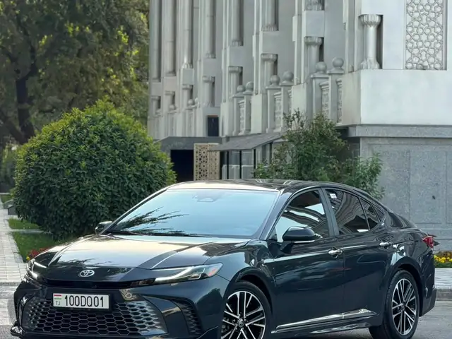 Toyota Camry, 2025
