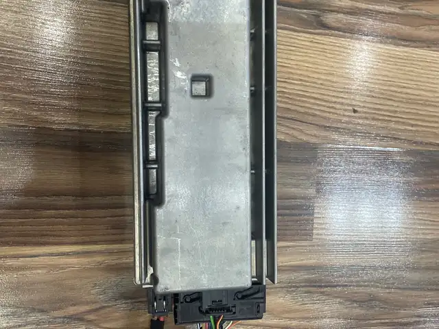 Усилитель звука BMW