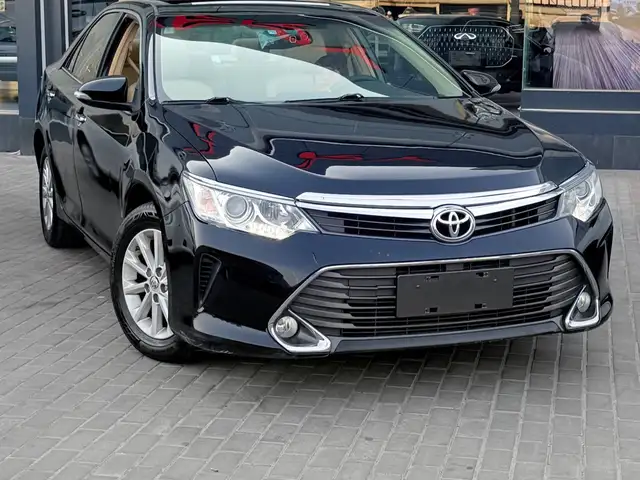 Toyota Camry, 2015