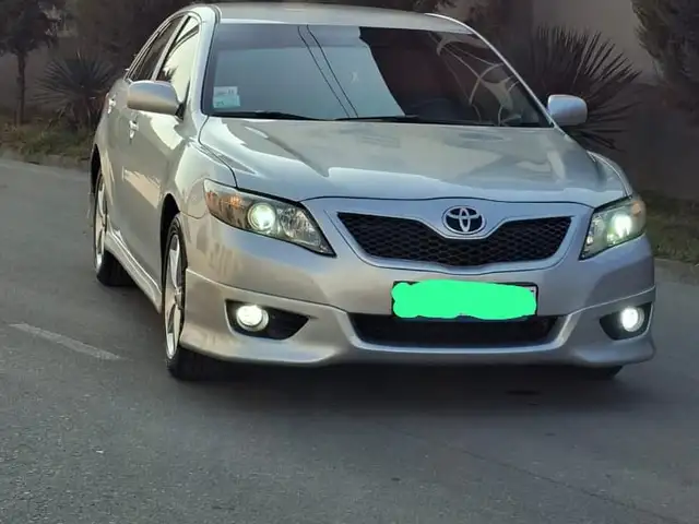 Toyota Camry, 2010