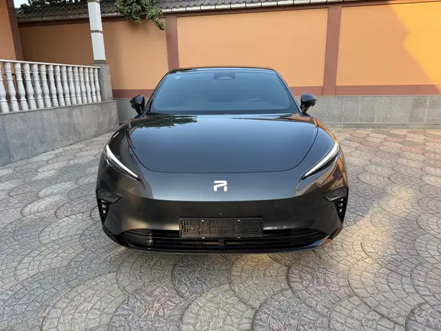 Rising Auto R7, 2024