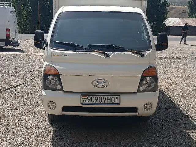 Бортовой грузовик Hyundai Porter 2