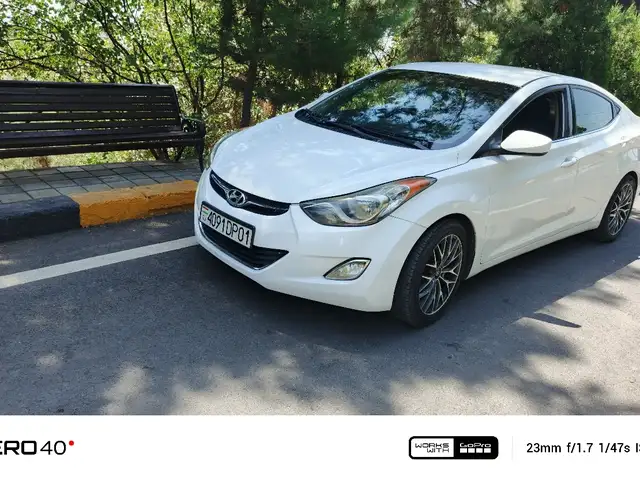 Hyundai Elantra, 2013